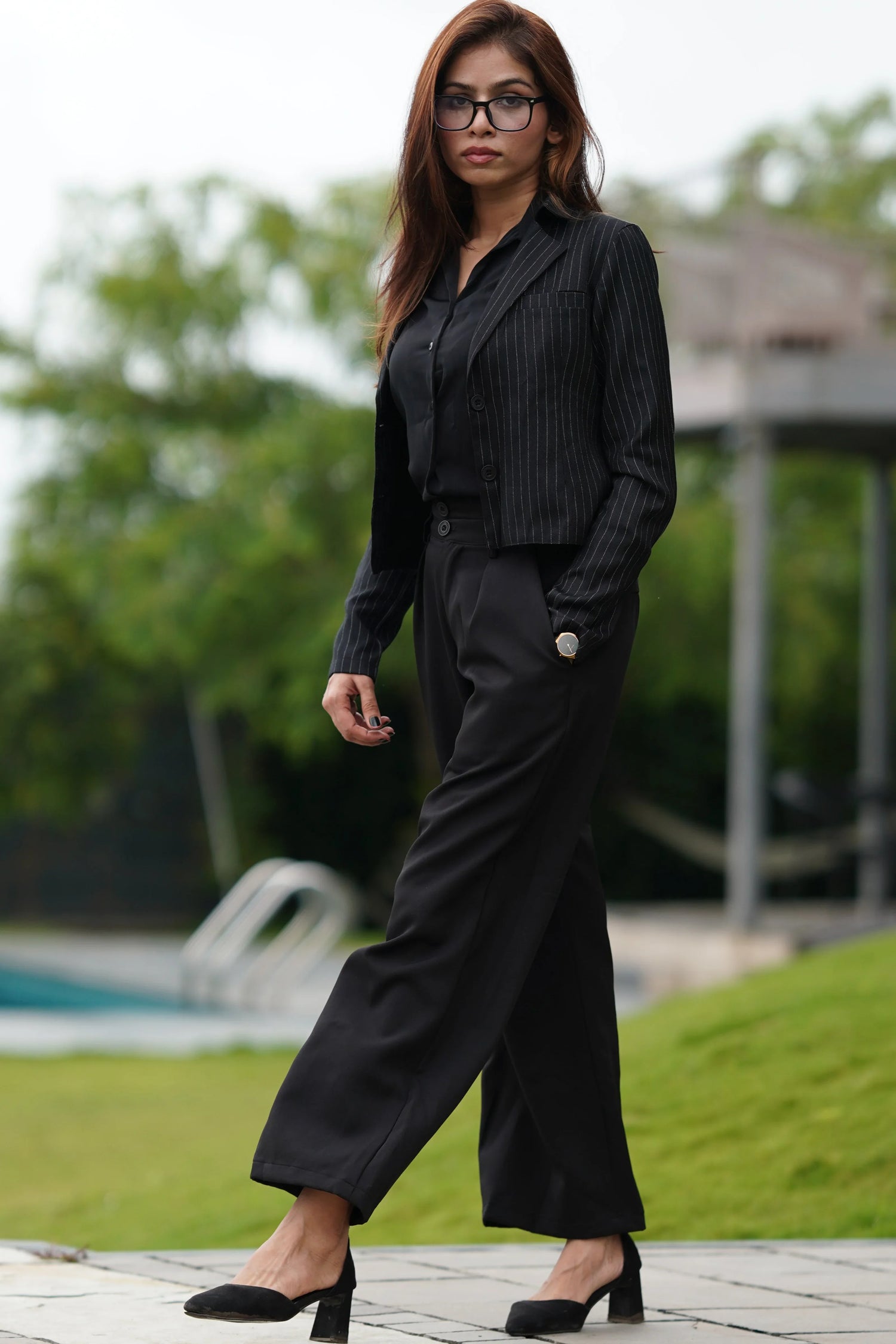 #color_striped Blazer
#color_black Stella
 Snatch It